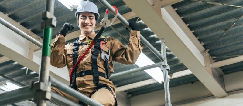 effektivitet-og-sikkerhed-i-hoejden-derfor-boer-dit-team-bruge-rullestillads