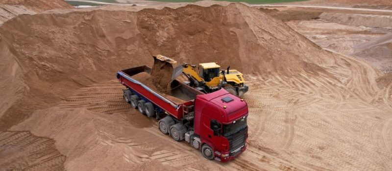 hvad-skal-du-overveje-foer-du-bestiller-sand-grus-eller-jord